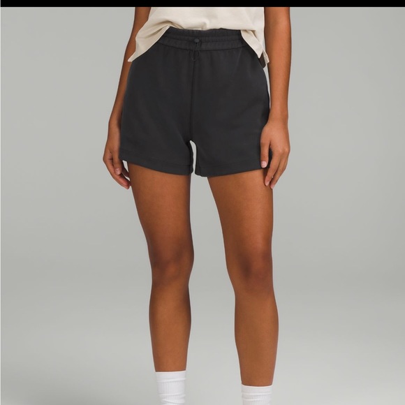 lululemon athletica Pants - Lululemon Softstreme High-Rise Short 4" Size 6 Black